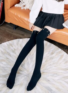 Black Rivet Accent Over The Knee Socks | Chaeryeong – ITZY