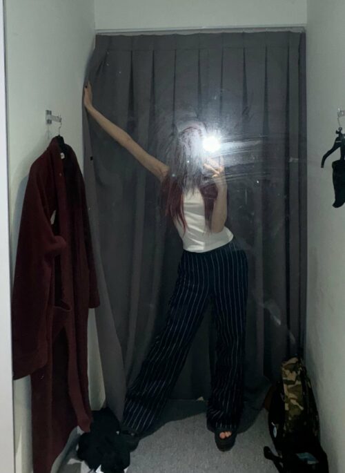 Navy Blue Striped Mopping Pants | Yuna – ITZY