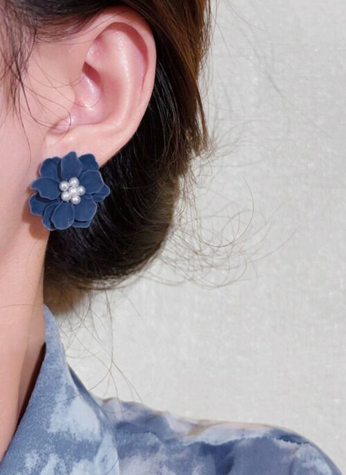 Navy Blue Flower Gem Earrings | Jimin - BTS