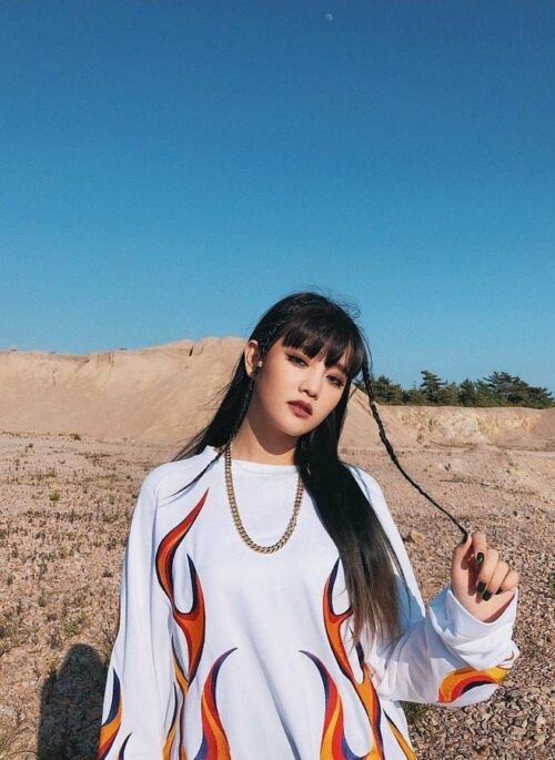 White Flames Print Sweatshirt | Minnie - (G)I-DLE