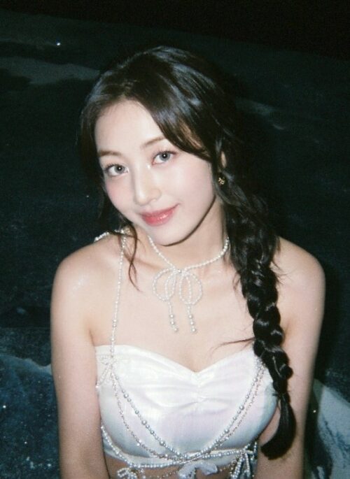 White Asymmetrical Pearls Bow Necklace | Jihyo – Twice