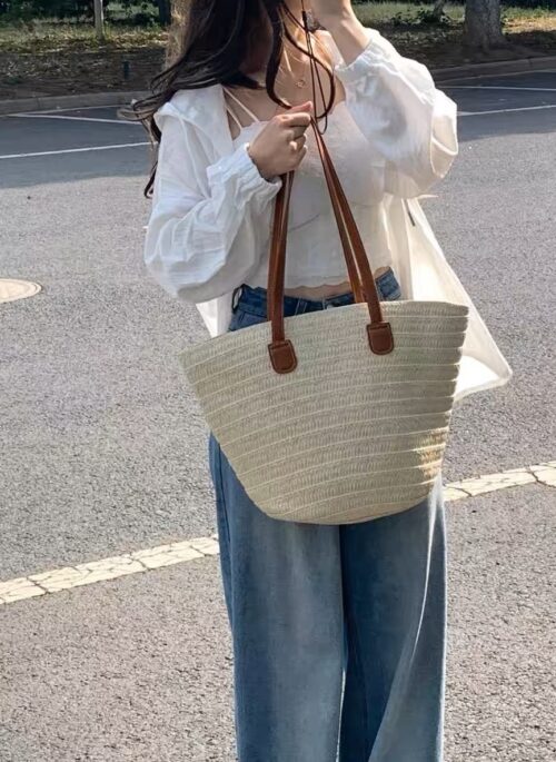 Beige Woven Beach Bag | Chaeyoung - TWICE