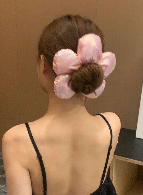 Pink Flower Cushion Hair Tie | Yujin - IVE