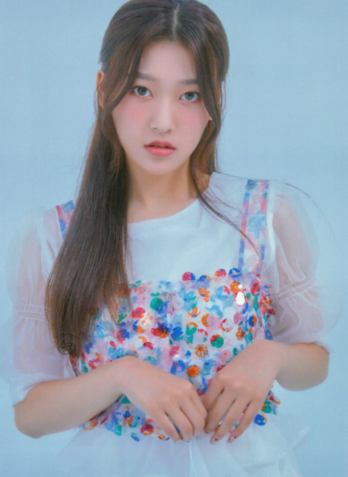 Pink Vibrant Floral Crop Top | Choerry - Loona