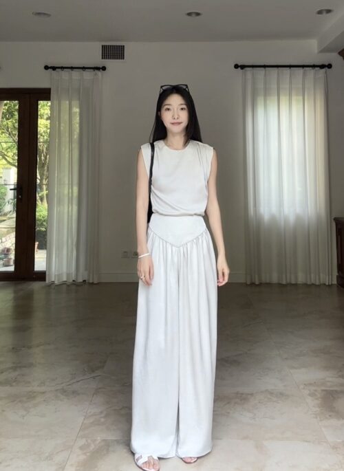 White Flowy Pleated Mopping Pants | Chaeyoung - TWICE