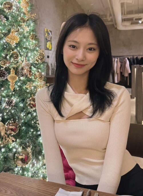 Beige Twisted Collar Ribbed Sweater | Tzuyu - TWICE