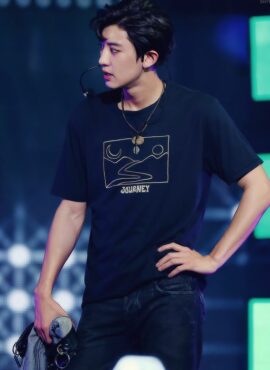 Black “Journey” Graphic Print T-Shirt | Chanyeol – EXO