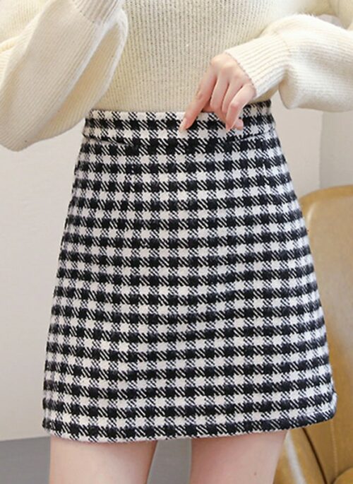 Black Plaid High-Waist Woolen Skirt | Bae – NMIXX