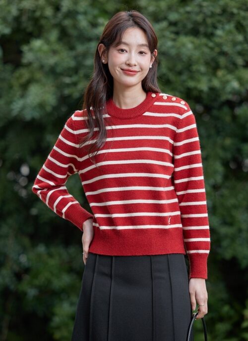 Red Striped Button-Detail Knit Sweater | Jisoo - BlackPink