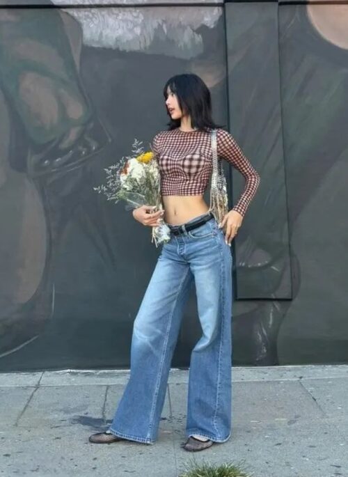 Vintage Blue Low-Waisted Jeans | Lisa - BlackPink