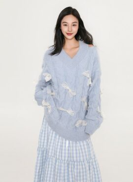 Blue Bow-Decor Cut-Out Sweater | Hinata – XG