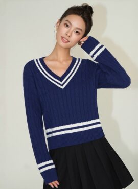 Blue V-Neck Sweater With White Linings |Yoon Ji Won – Love Your Enemy