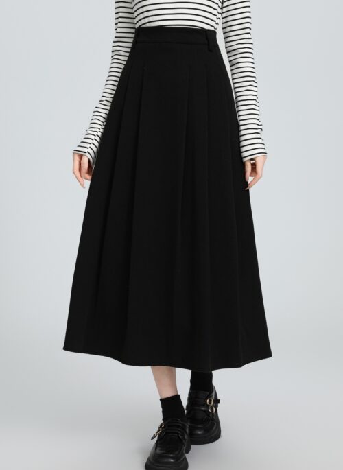 Black Pleated Highwaist Midi Skirt