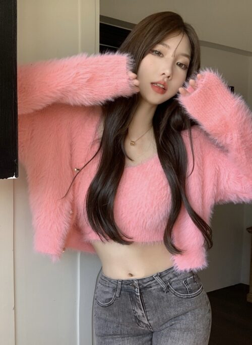 Pink Furry Knit Crop Top And Cardigan Set | Jisoo - BlackPink