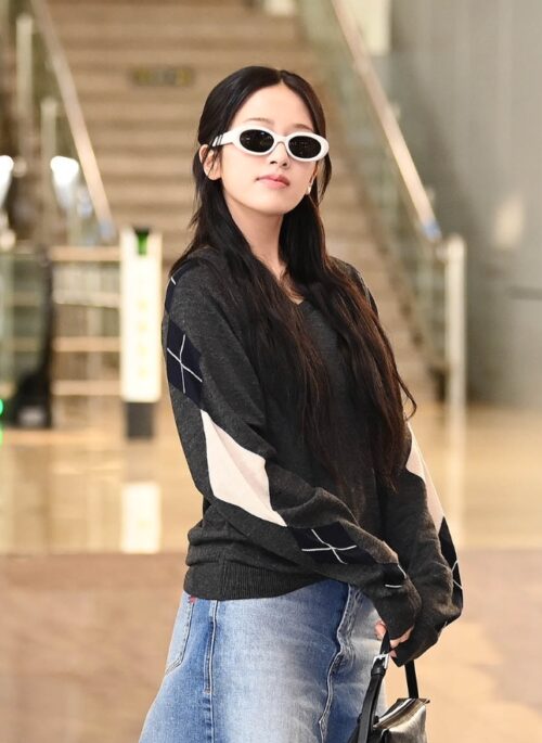 White Oval Frame Sunglasses | Yujin - IVE