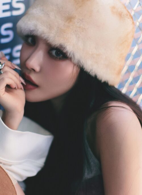 Beige Fur Winter Hat | Chung Ha