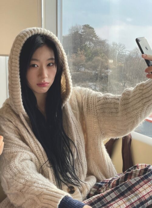 Beige Oversized Cable Knit Hooded Cardigan | Chaeryeong – ITZY