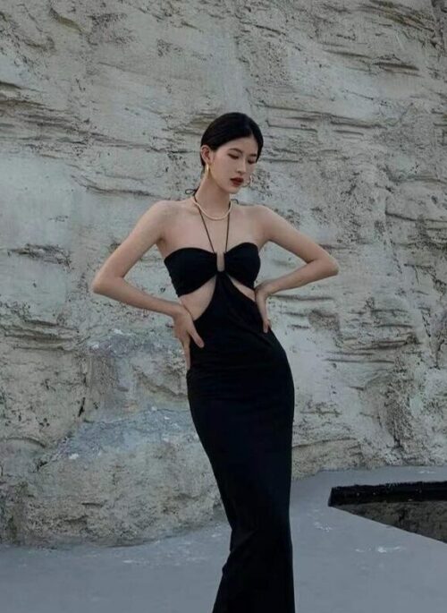 Black Halter Bodycon Waist Cut-Out Dress | Jisoo – BlackPink