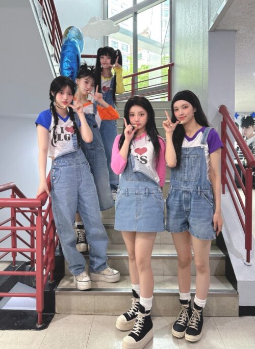 Blue Shorts Denim Overalls | Yunah - ILLIT