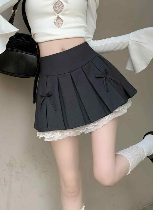 Grey Double Bow Laced Pleated Skirt | Wonhee - ILLIT