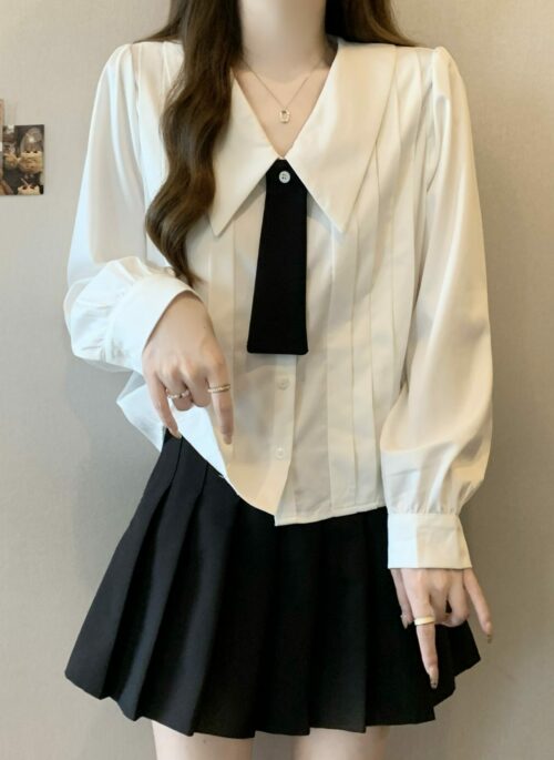 White Pleated Collared Shirt | Wonhee – ILLIT